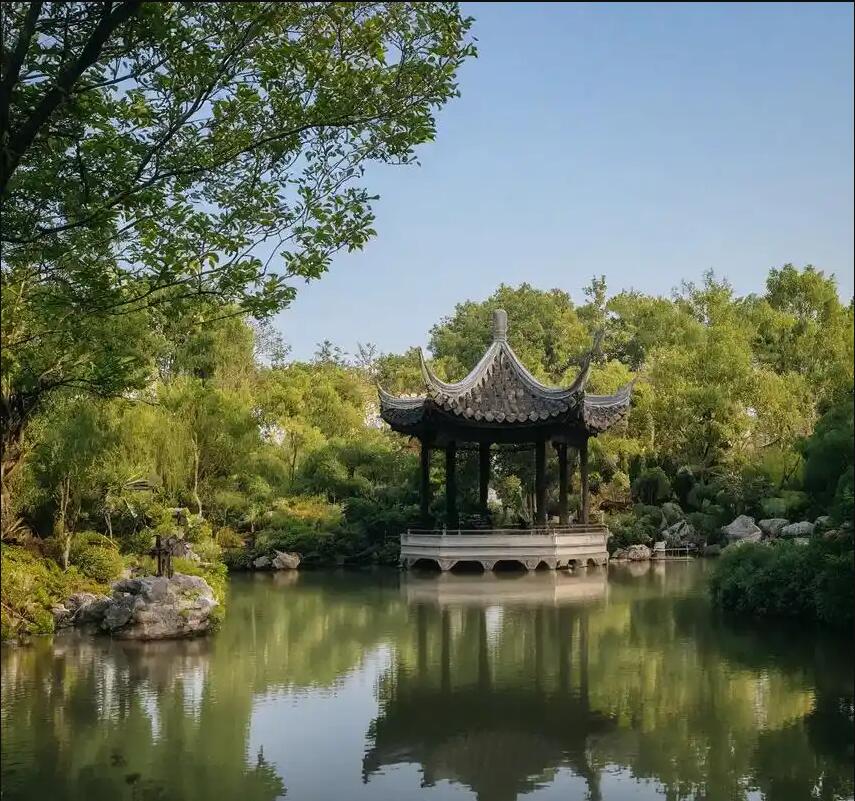 龙泉夏菡餐饮有限公司