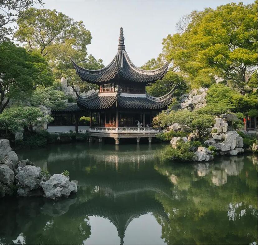 龙泉夏菡餐饮有限公司